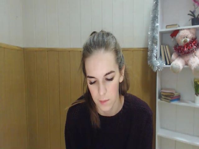 Live sex webcam photo for TessaLoveXX #271635858