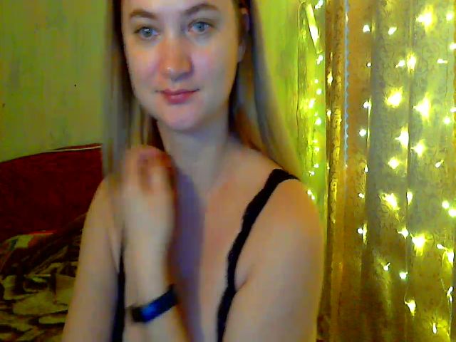 Live sex webcam photo for HelenVinks #271635212