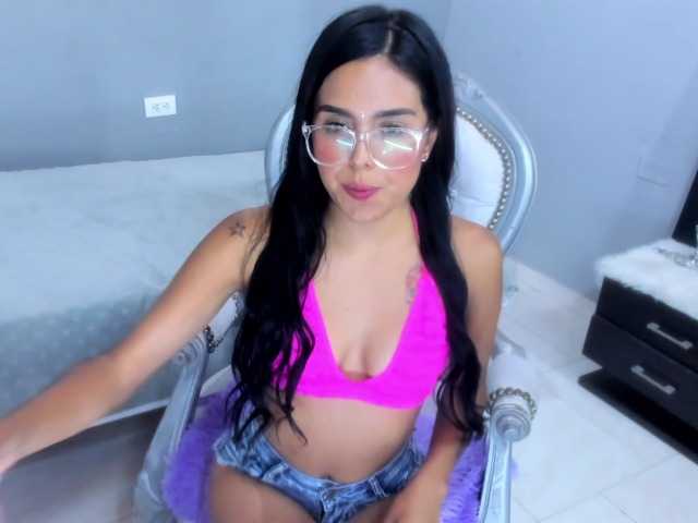 Live sex webcam photo for maray-11 #271630344