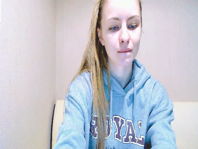 Live sex webcam photo for Amelie_Le #271638079