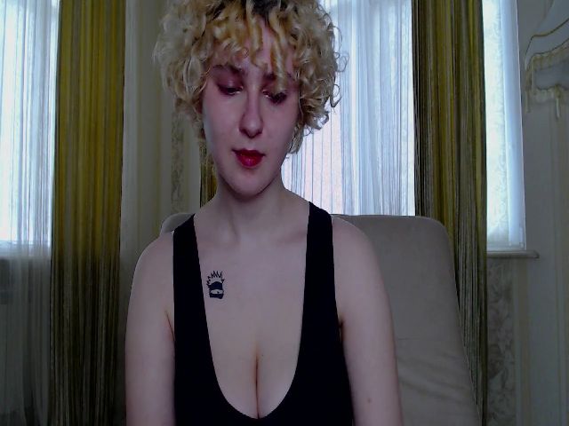 Live sex webcam photo for LaylaMiss_ #271635851