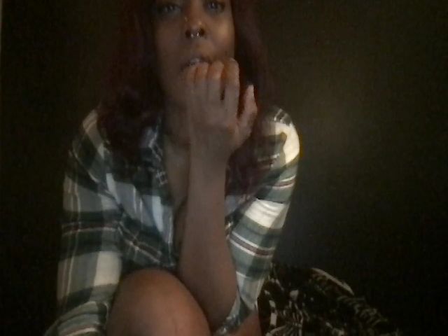 Live sex webcam photo for LunaNoire #271632122