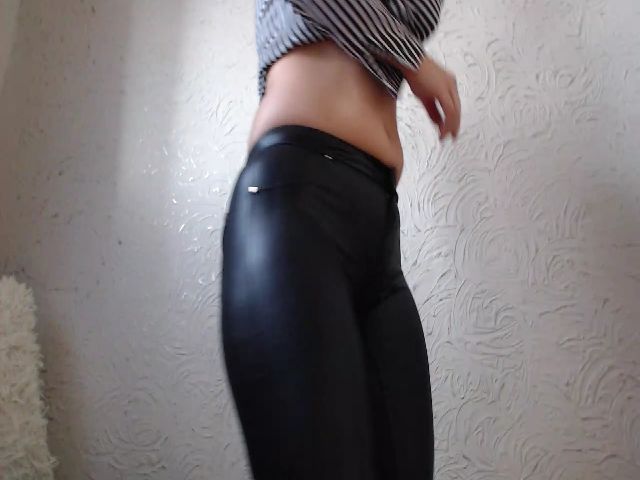 Live sex webcam photo for HOT_ALIAN #271634104