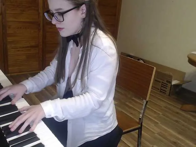 Live sex webcam photo for lilitgame #271640321