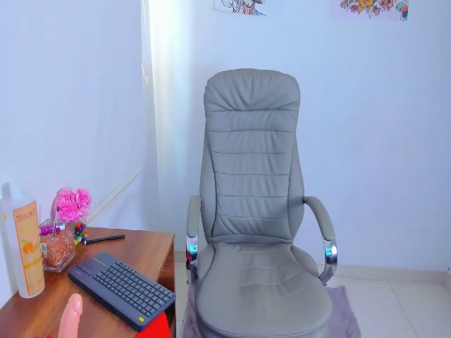 Live sex webcam photo for Molly07 #271639207