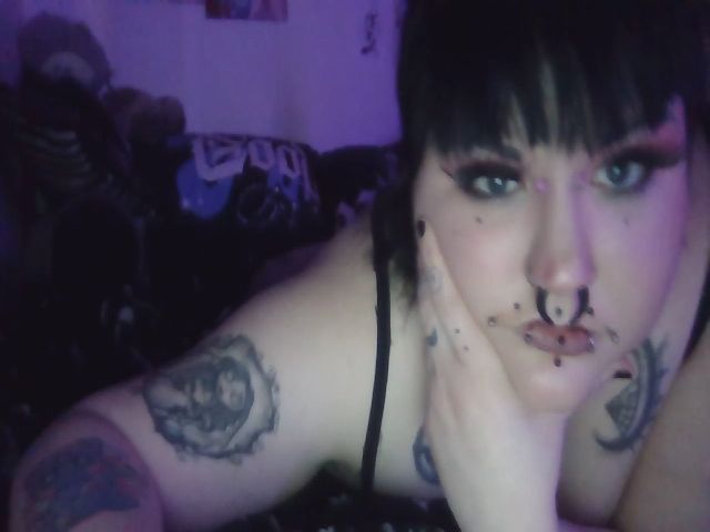 Live sex webcam photo for YourBabyGhoul #271632077