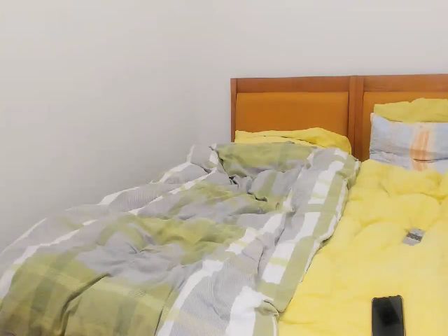 Live sex webcam photo for VictoriaVic1 #271639123