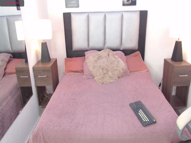 Live sex webcam photo for Rachel_Watson #271639094