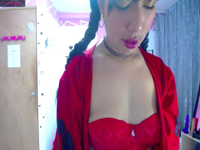 Live sex webcam photo for CamileRose #271635984