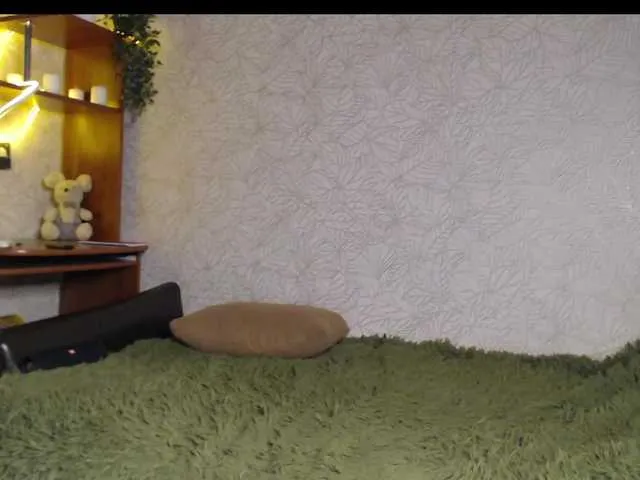 Live sex webcam photo for Red-with1 #271640673