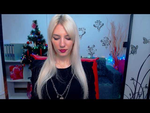 Live sex webcam photo for Aurora5 #271633185