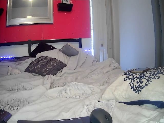 Live sex webcam photo for SunshineAber #271644291