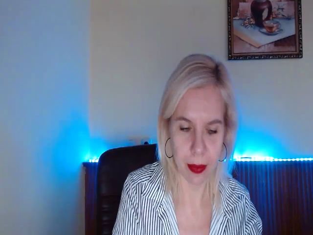 Live sex webcam photo for Annie_Roses #271635666