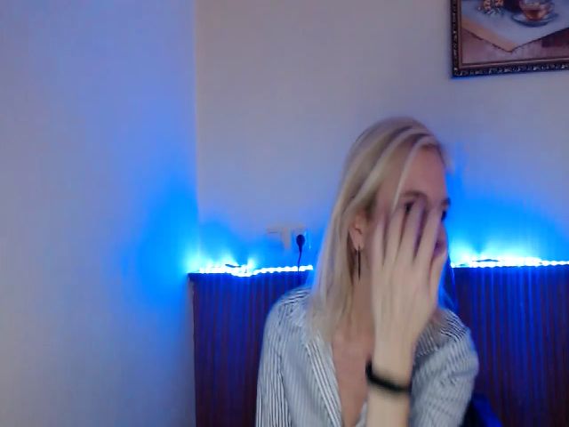 Live sex webcam photo for Annie_Roses #271635965