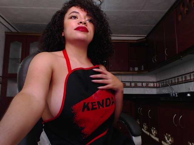 Live sex webcam photo for Evelyn-lawson #271641063