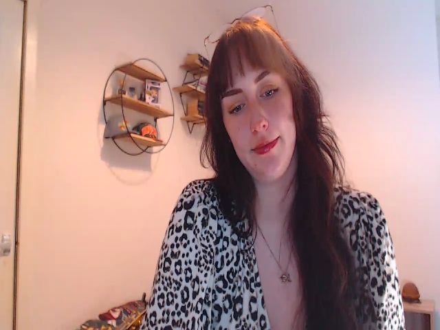 Live sex webcam photo for MsXpertease #271631032