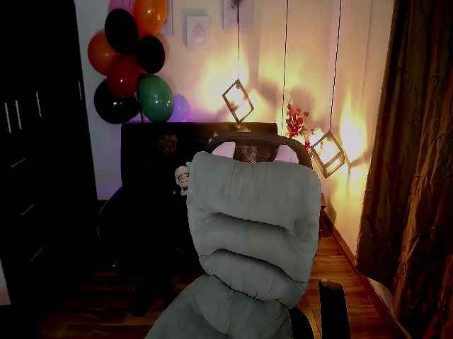 Live sex webcam photo for KendalDavis #271632134