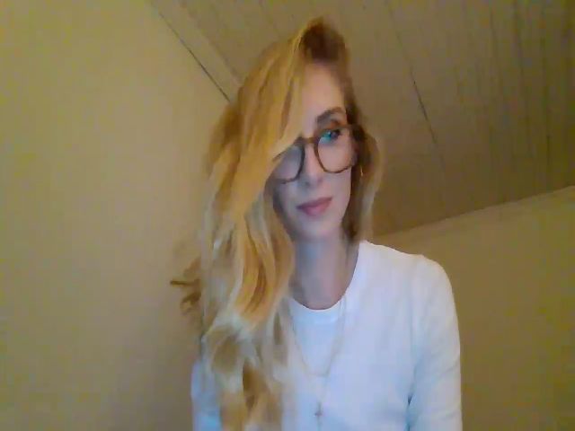 Live sex webcam photo for LovliLady #271632623