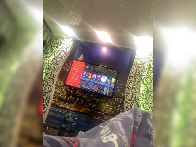 Live sex webcam photo for ellis17-1 #271636578