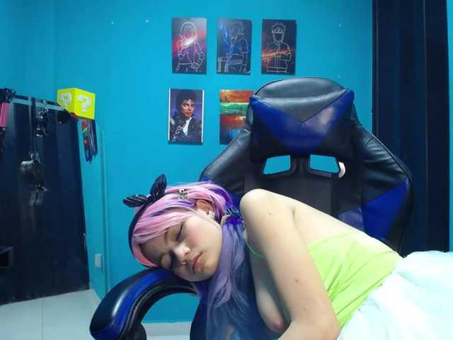 Live sex webcam photo for parkjin #271649350