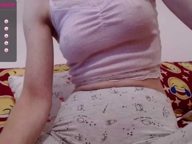 Live sex webcam photo for Teeo02 #271645415