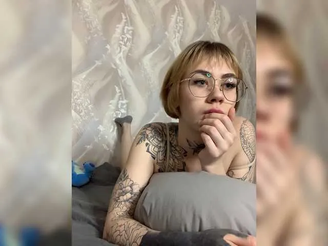Live sex webcam photo for 669Aleksa669 #271656511