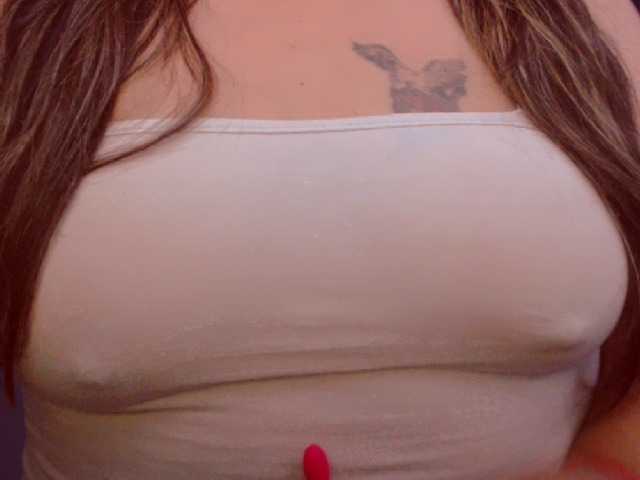 Live sex webcam photo for dirtywoman #271646115