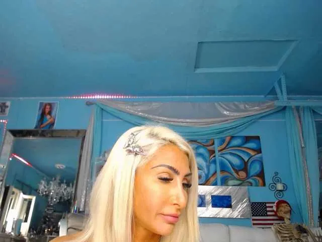 Live sex webcam photo for adrianna_fox #287953289