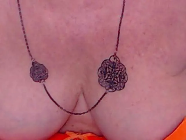 Live sex webcam photo for AlanaRichards #271657611