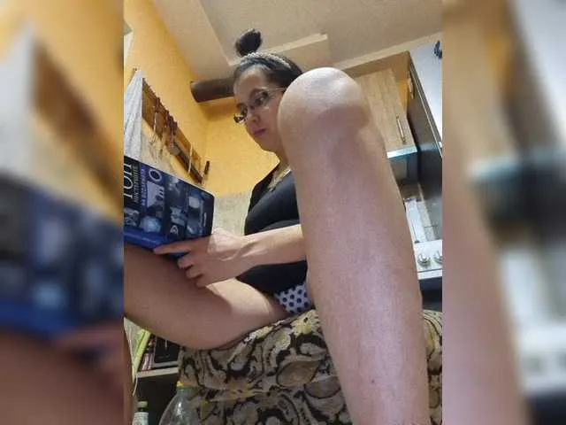 Live sex webcam photo for sexybadbitch #271657124
