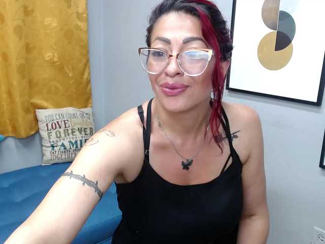 Live sex webcam photo for miranda-spark #271645782