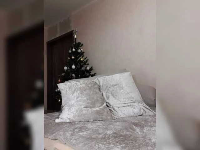 Live sex webcam photo for Sexywoman999 #271649132