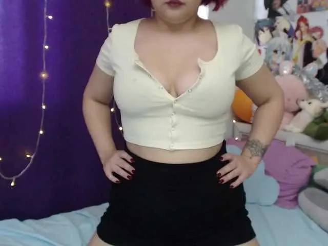 Live sex webcam photo for YunNana #271649855