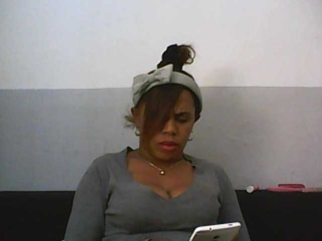 Live sex webcam photo for jojosquirt #271657404