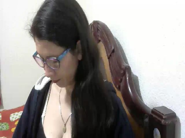 Live sex webcam photo for Latin__mature #271647923