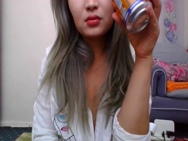 Live sex webcam photo for AsianDoll2000 #271650690