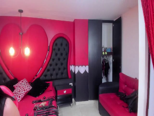 Live sex webcam photo for EvaMistreess #271650791