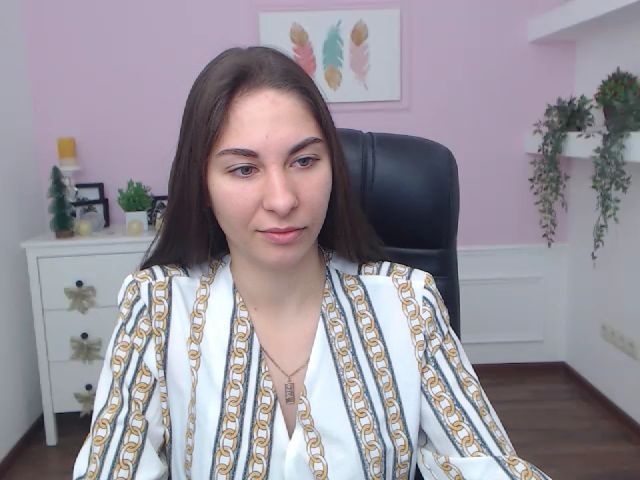 Live sex webcam photo for EmilyStarr #271648792