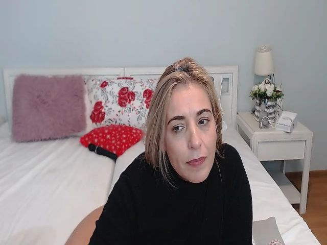 Live sex webcam photo for Layla2022 #271653575