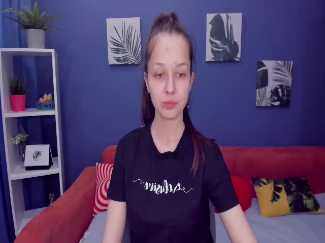 Live sex webcam photo for LianaWild #271650358