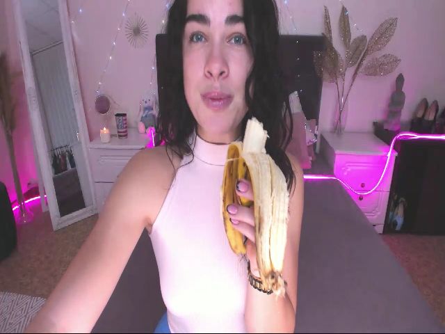 Live sex webcam photo for ErikaCurtees #271646904