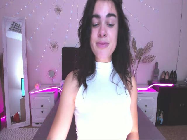 Live sex webcam photo for ErikaCurtees #271655293