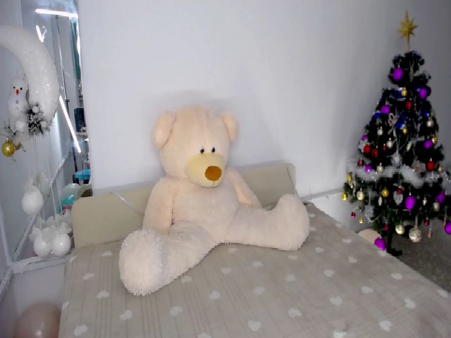 Live sex webcam photo for Laura_Smith #271659652