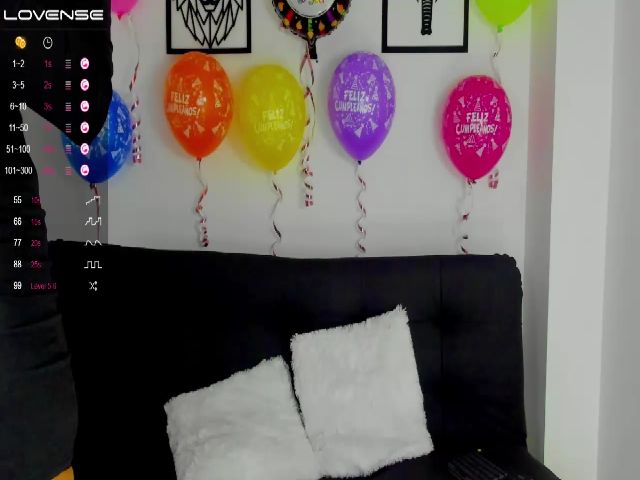 Live sex webcam photo for HaleyAdamm #271655024