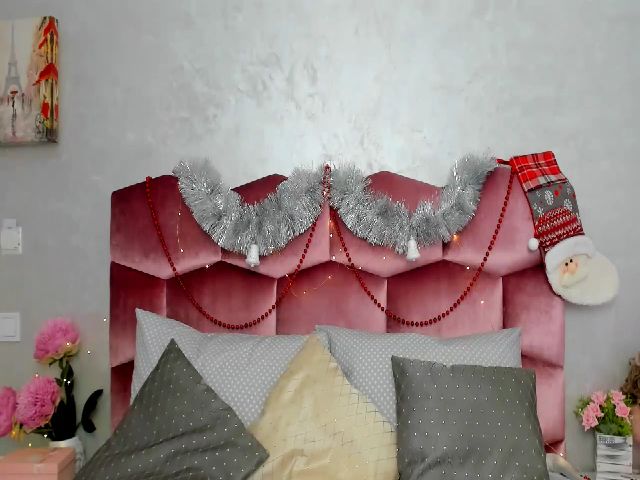 Live sex webcam photo for Mila_Hoot #271655387