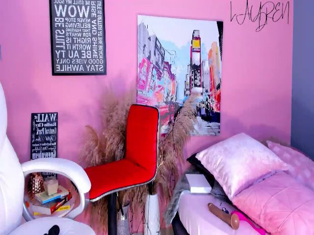 Live sex webcam photo for Laurend_ #271647198