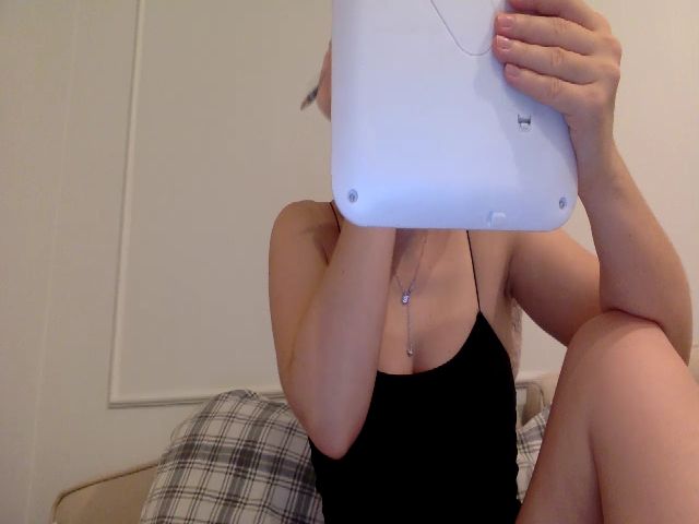 Live sex webcam photo for KaylannaJane #271648486