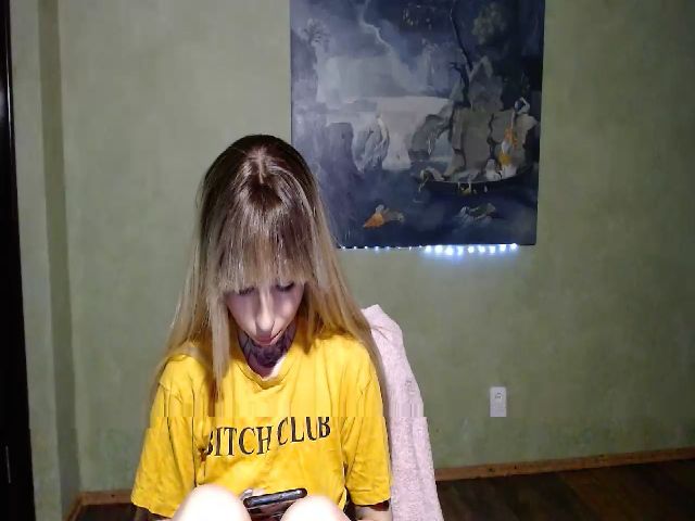 Live sex webcam photo for Medussssa #271650400