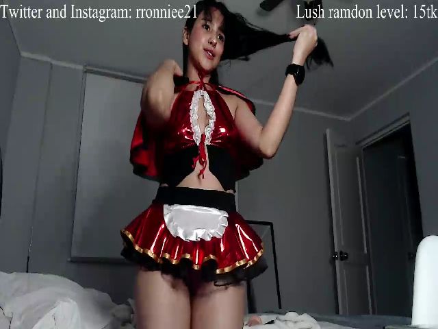 Live sex webcam photo for Rronniee21 #271647519