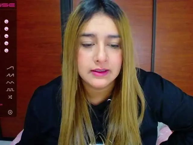 Live sex webcam photo for MelaniRice #271653076